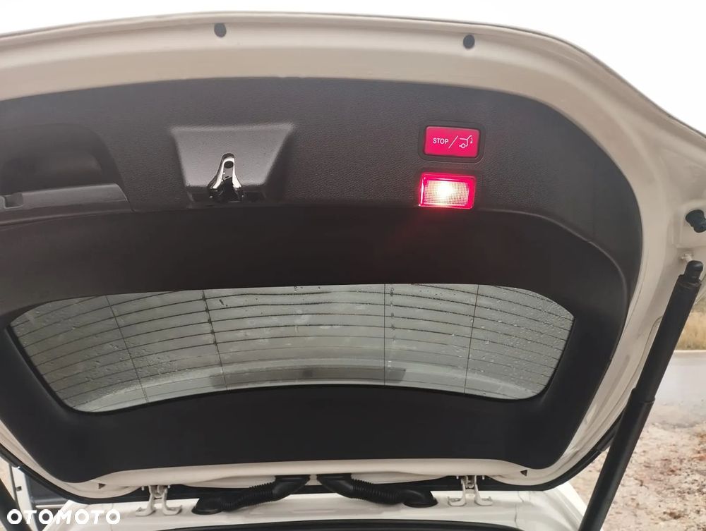 Mercedes-Benz CLA 200 7G-DCT AMG Line - 10