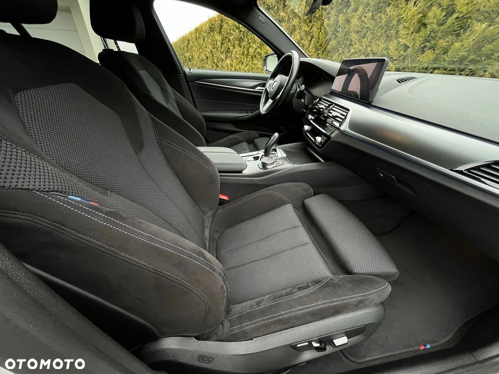 BMW Seria 5 530e M Sport sport - 19