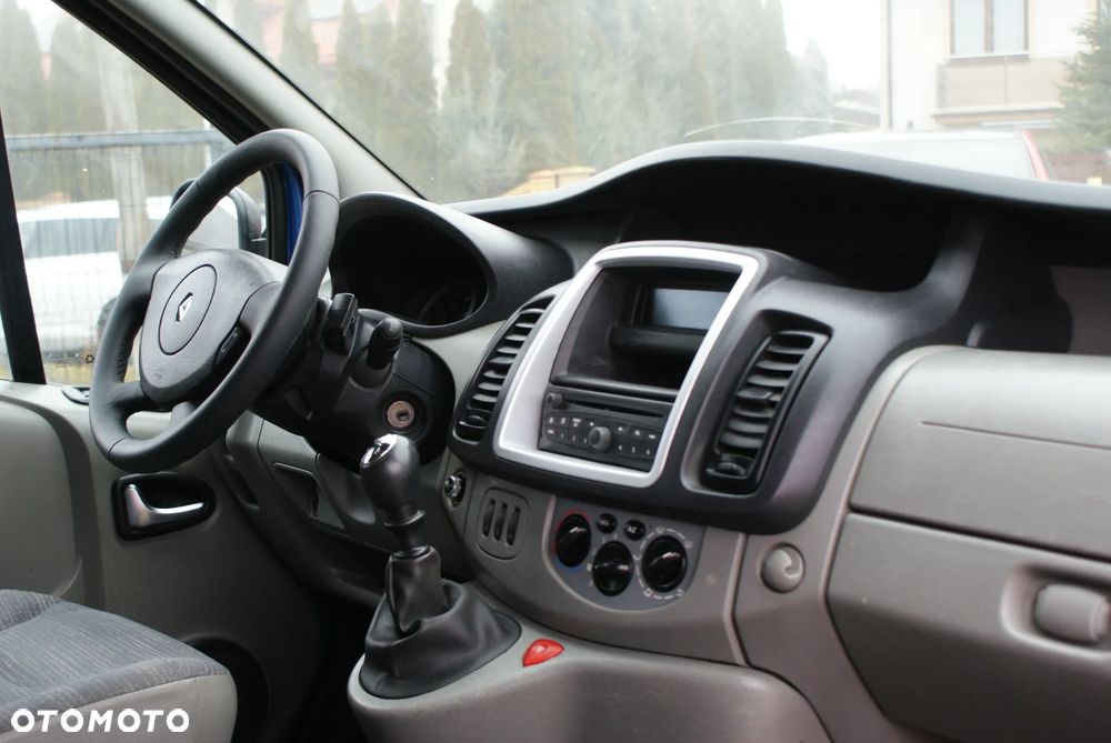 Renault Trafic - 12