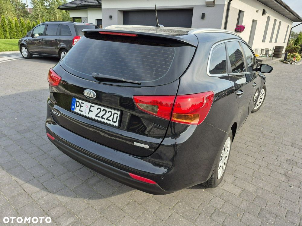 Kia Ceed - 8