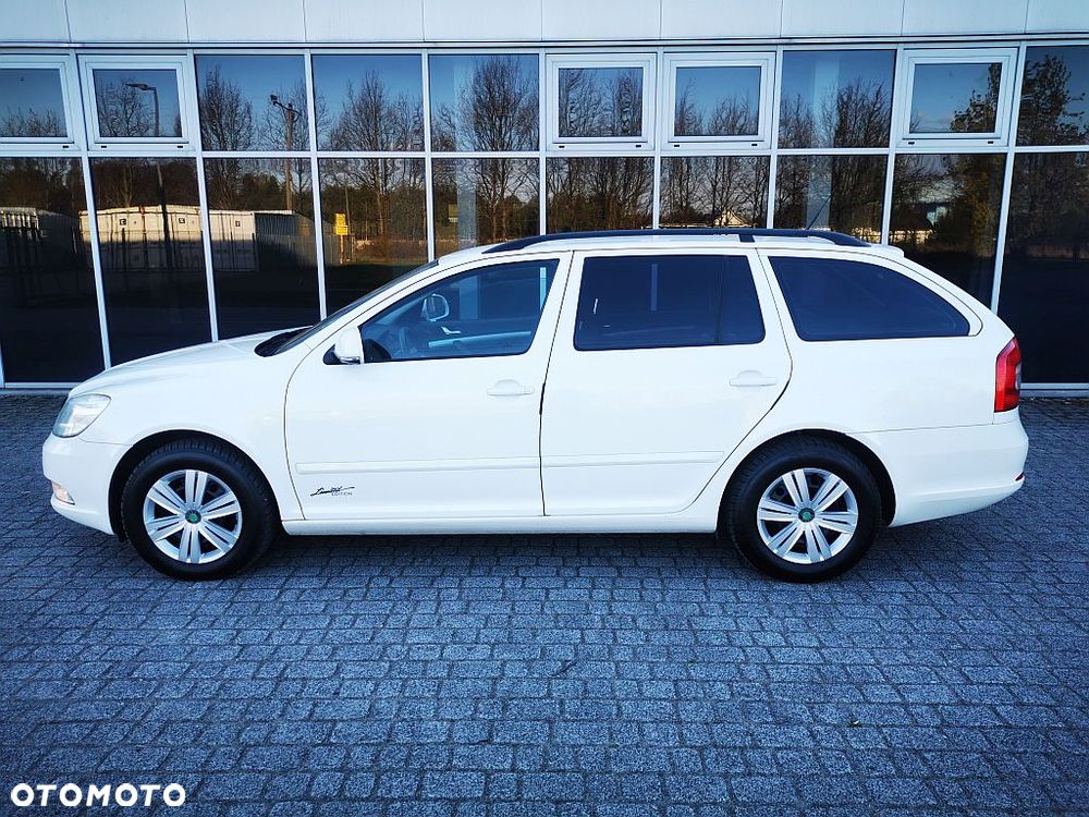 Skoda Octavia 1.6 TDI DPF FAMILY - 18