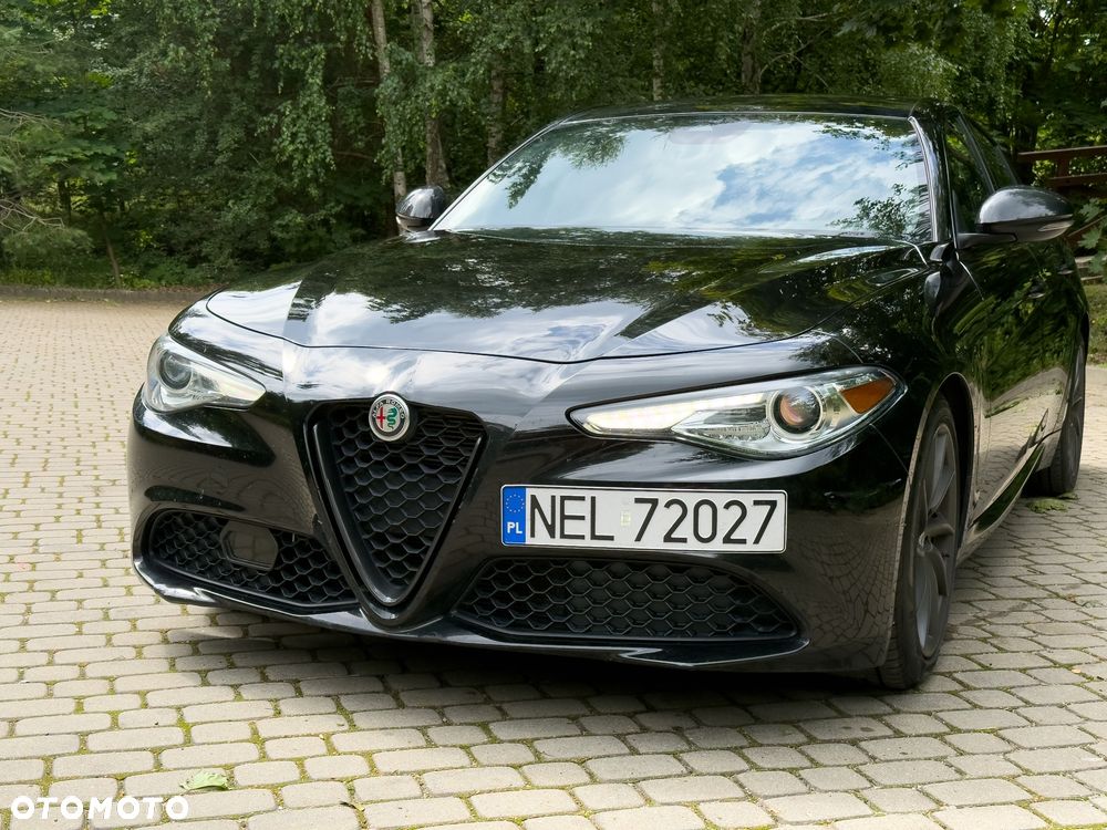 Alfa Romeo Giulia - 1
