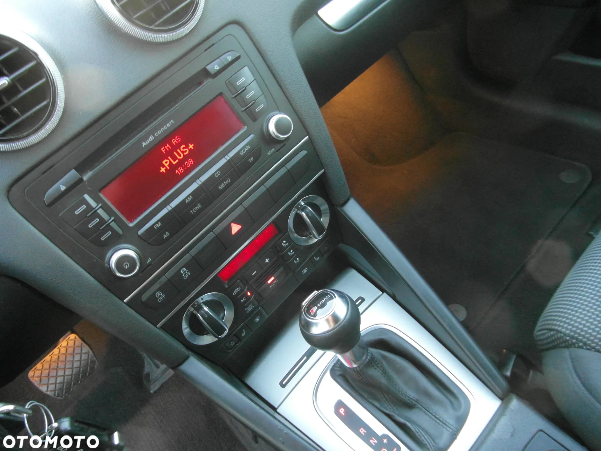 Audi A3 1.2 TFSI S tronic S line Sportpaket - 27