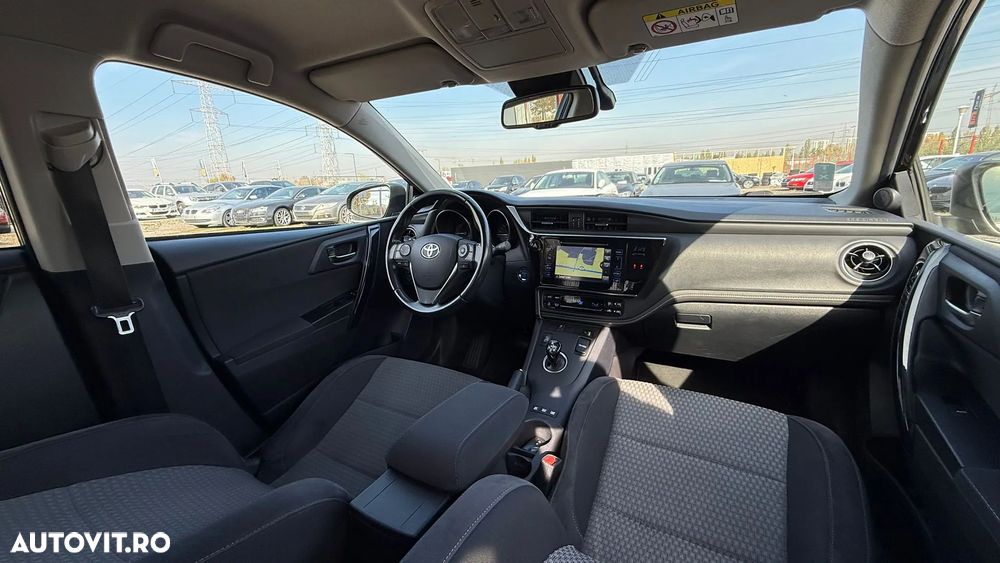 Toyota Auris - 17