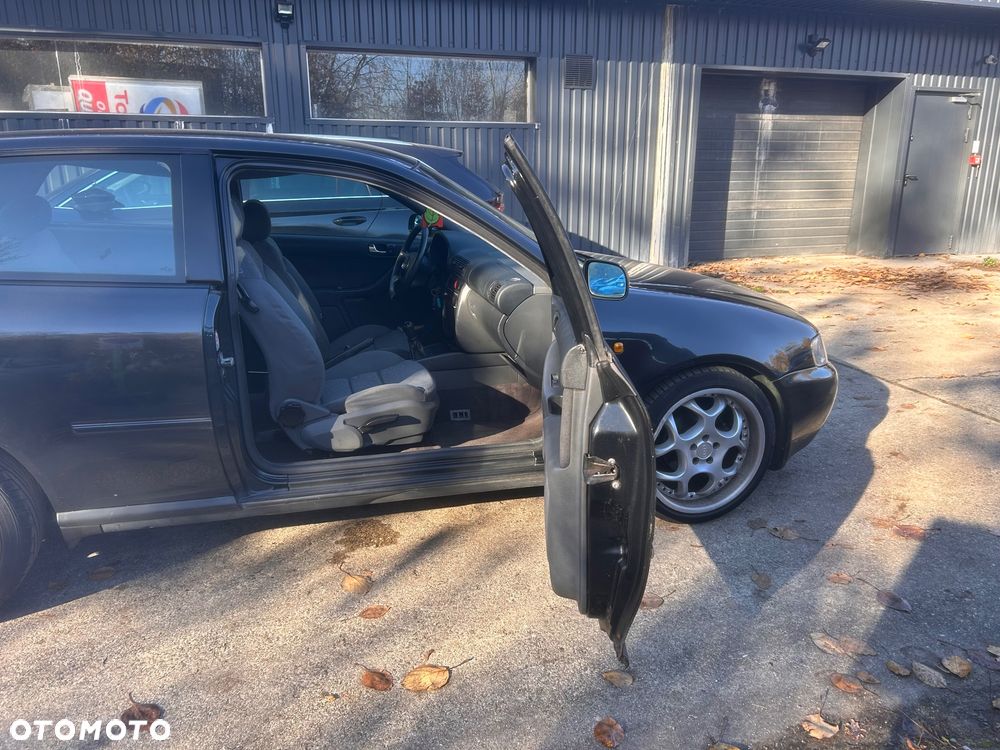 Audi A3 3-drzwiowe 1.6 Attraction - 3