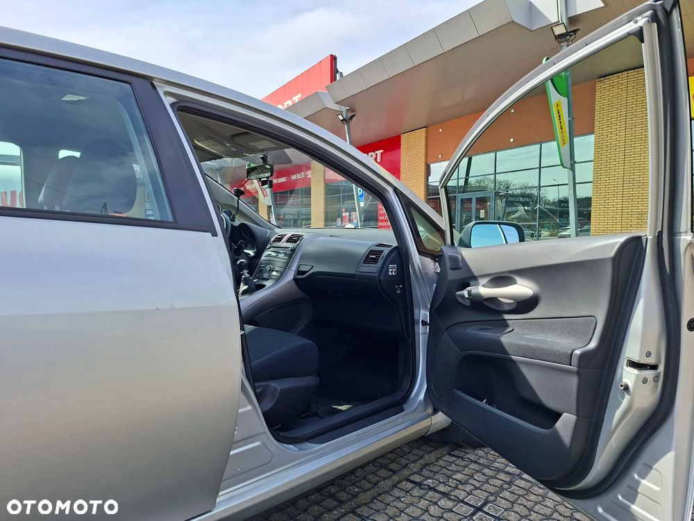 Toyota Auris 2.0 D-4D - 8