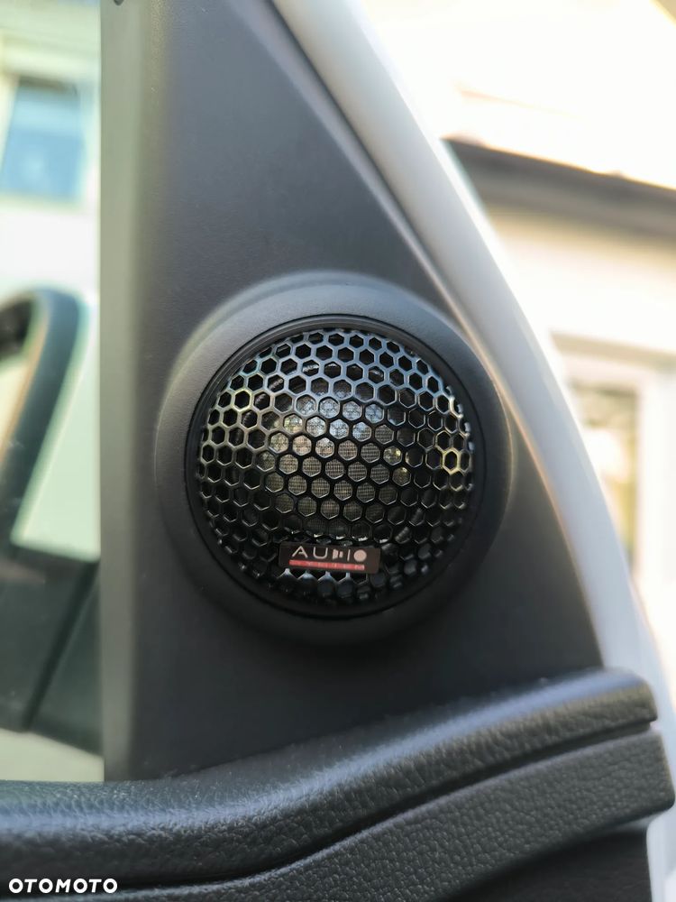 Skoda RAPID 1.2 TSI Ambition - 10