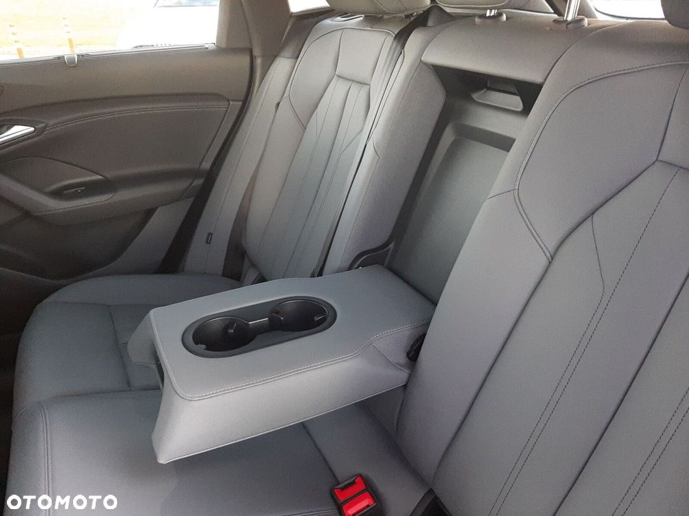 Audi Q6 e-tron - 33