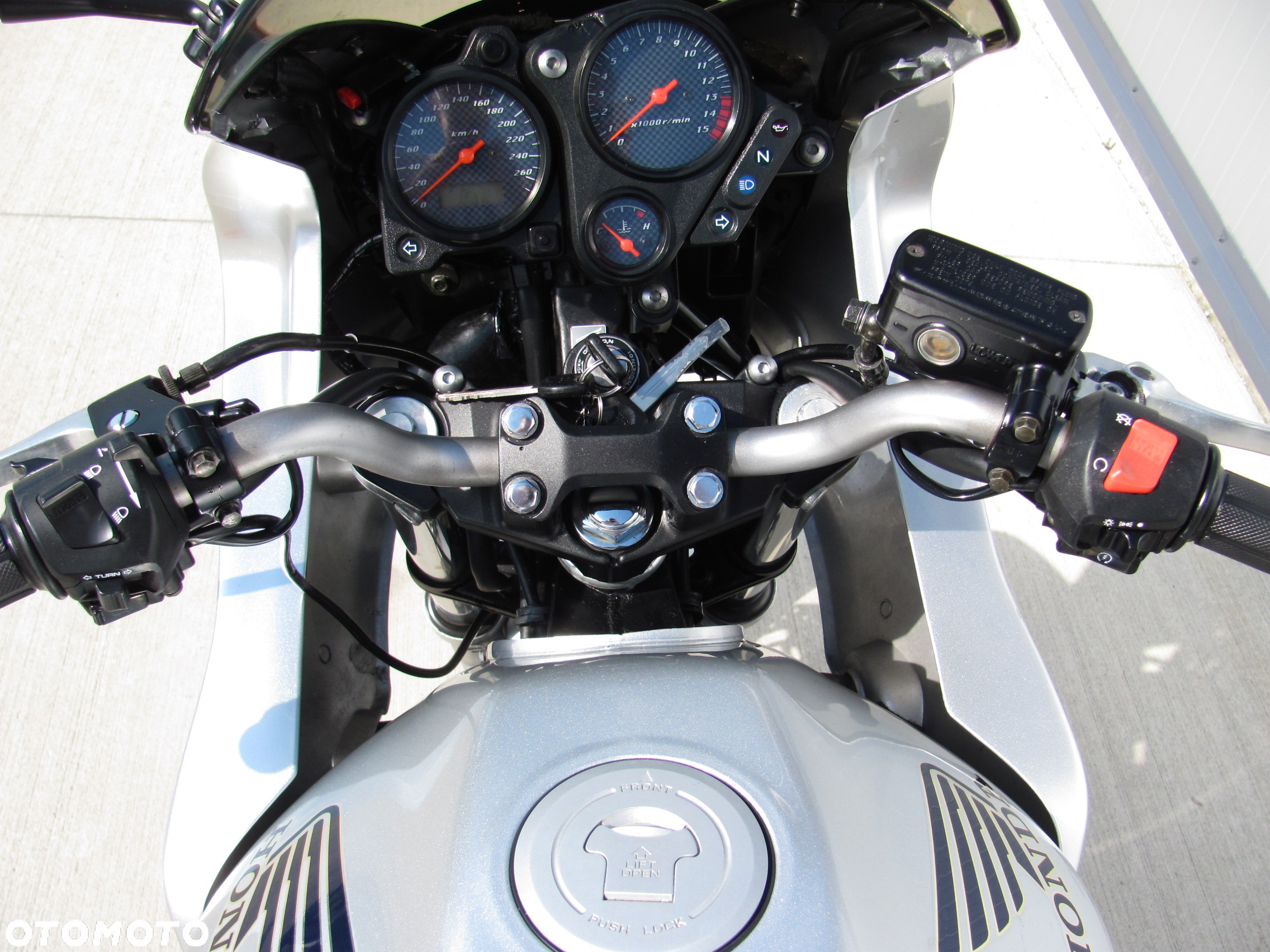Honda Hornet - 10