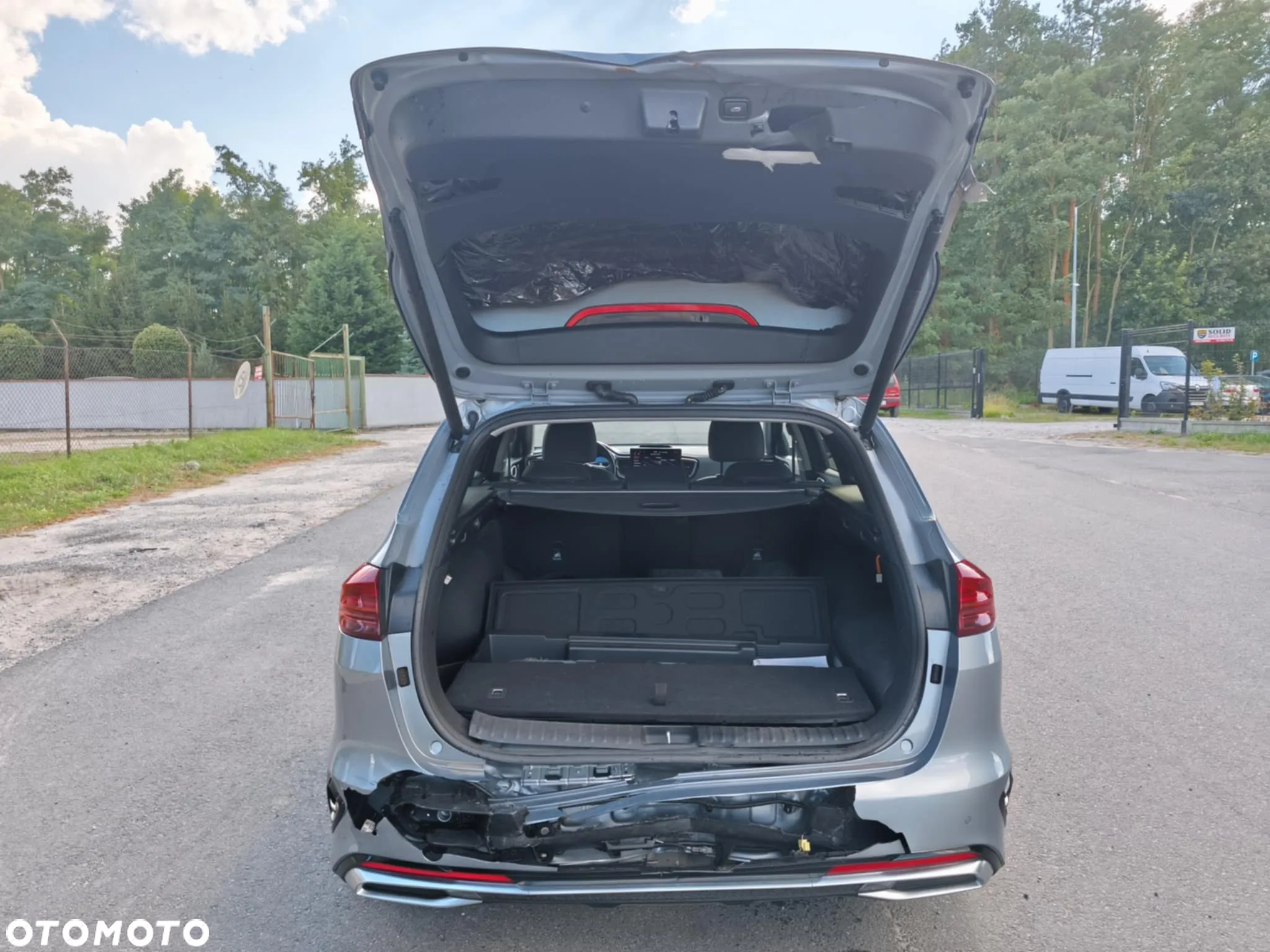 Kia Ceed - 11