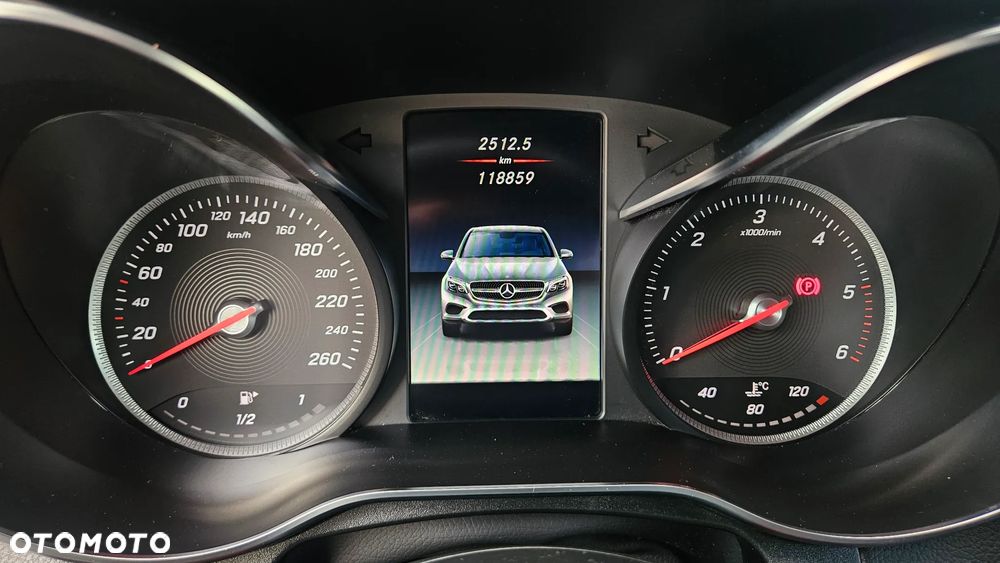 Mercedes-Benz GLC - 7