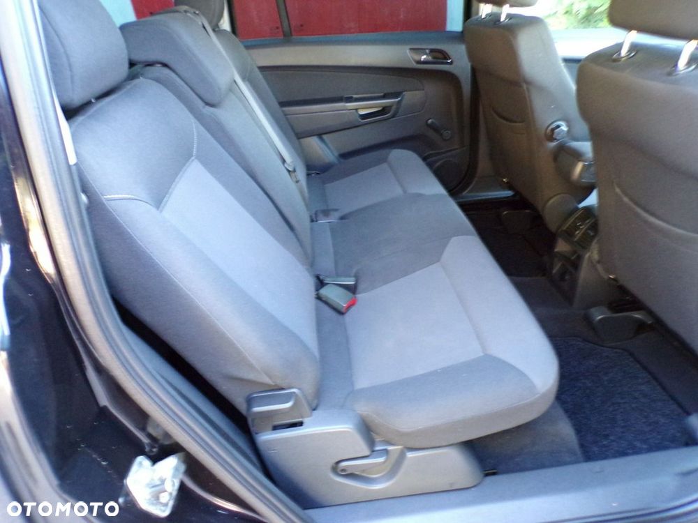 Opel Zafira - 26