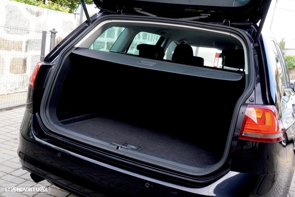 VW Golf 1.6 TDi Highline - 27