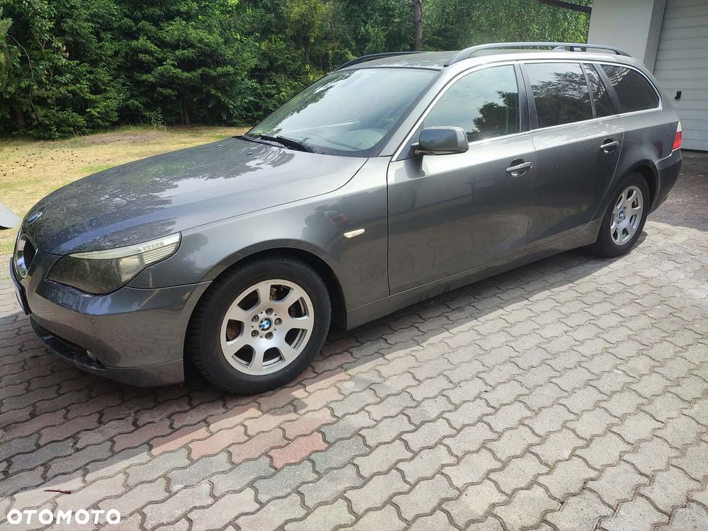 BMW Seria 5 523i - 1