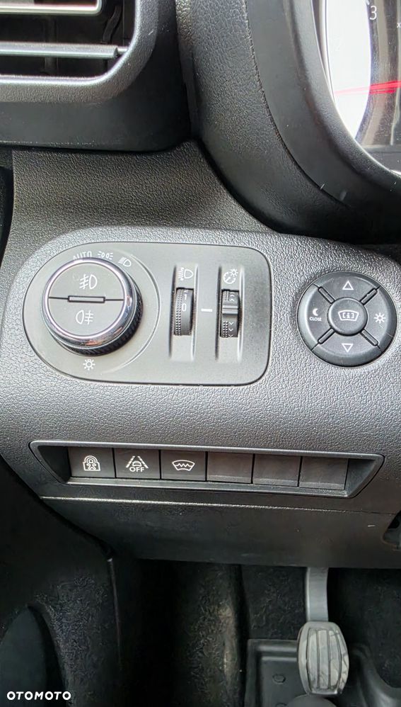 Opel Combo 1.5 D Start/Stop Ultimate - 11