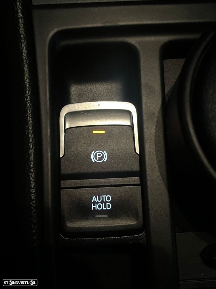 VW Golf 1.6 TDI R-Line - 16