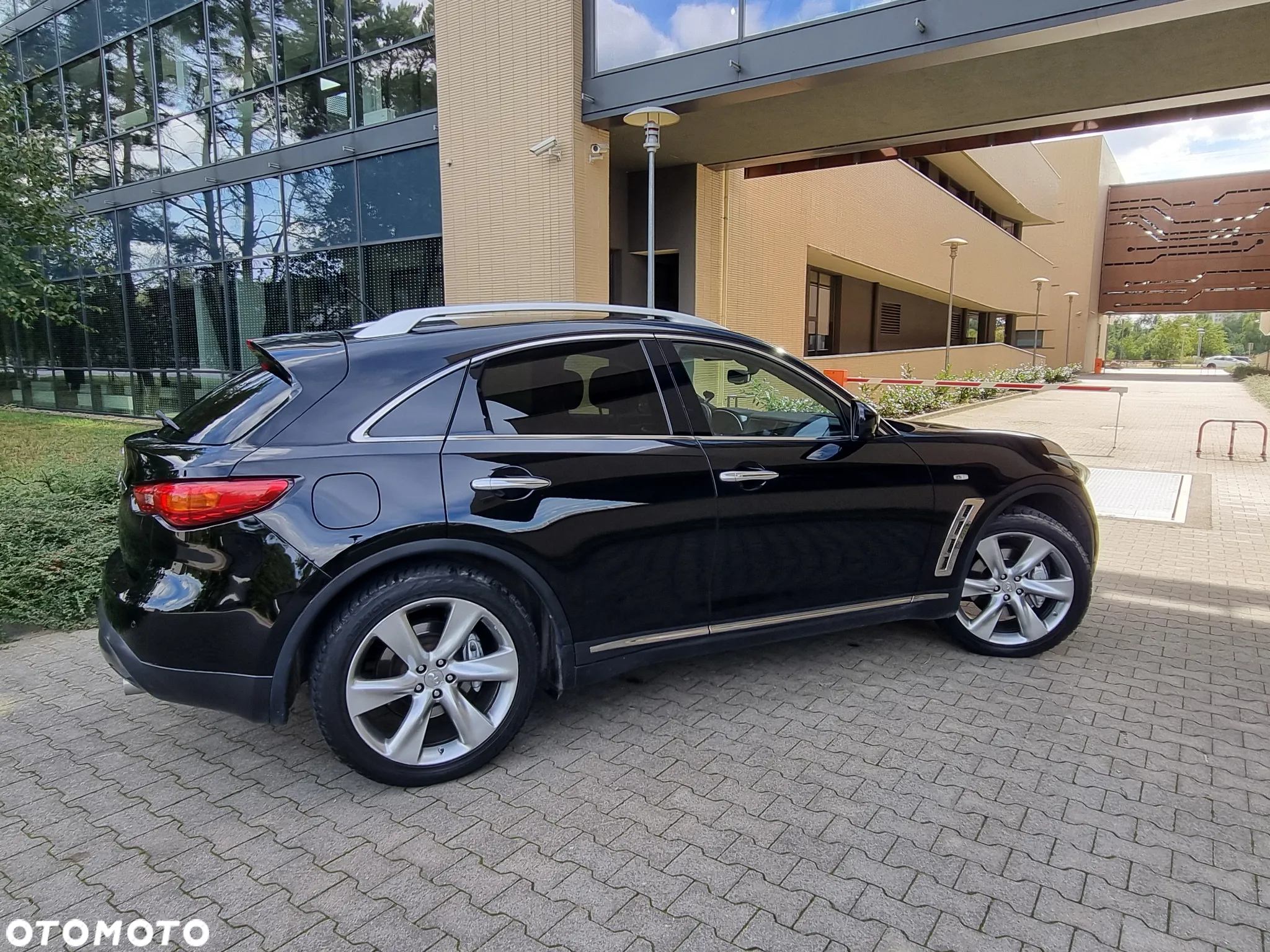 Infiniti FX FX30d AWD S Premium - 15