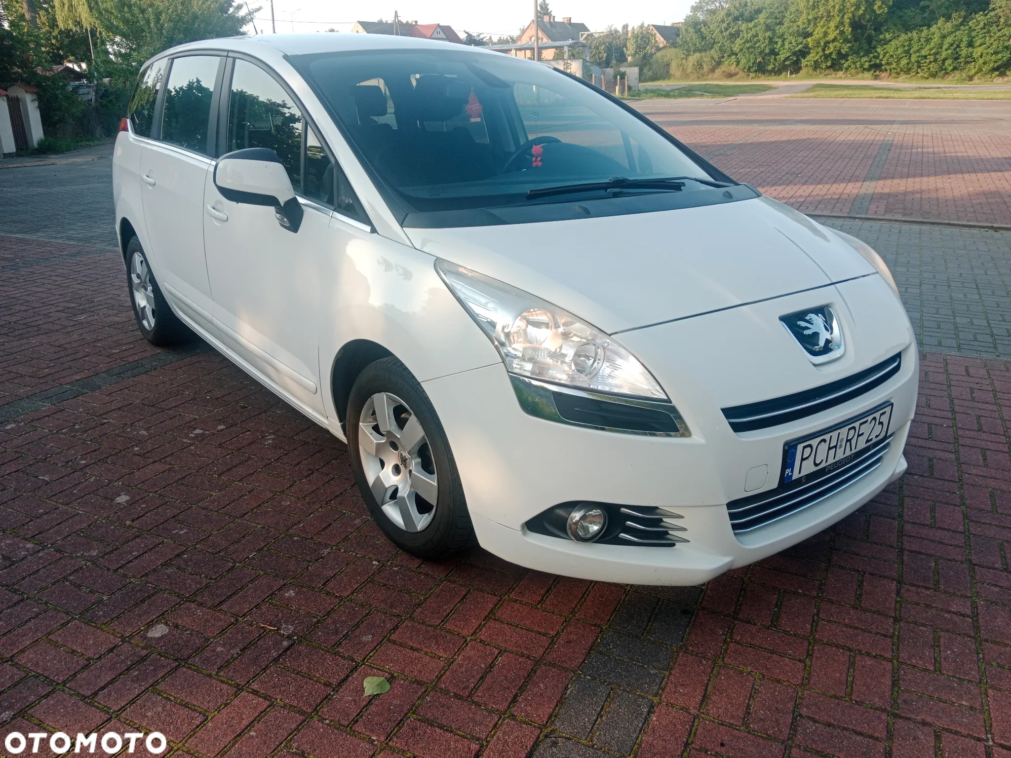 Peugeot 5008 1.6 e-HDi Active S&S - 20