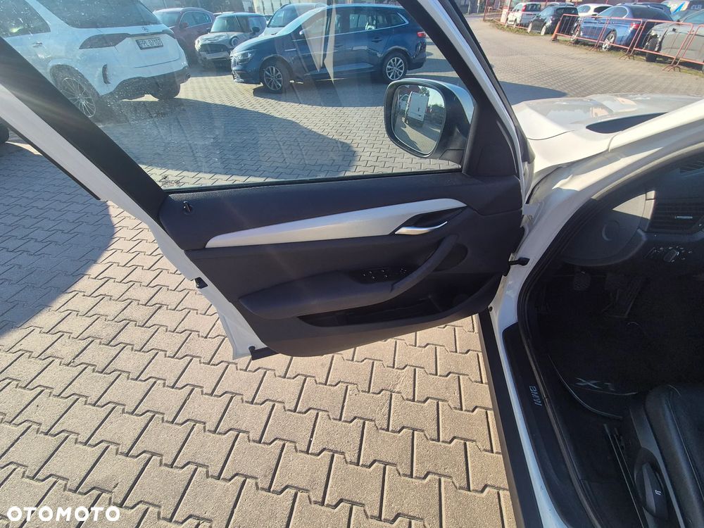 BMW X1 sDrive18d - 13