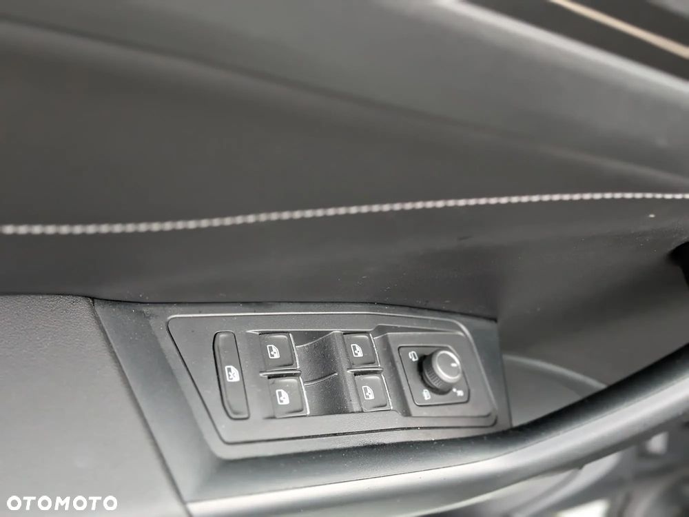 Volkswagen T-Roc ver-1-5-tsi-style-dsg - 9