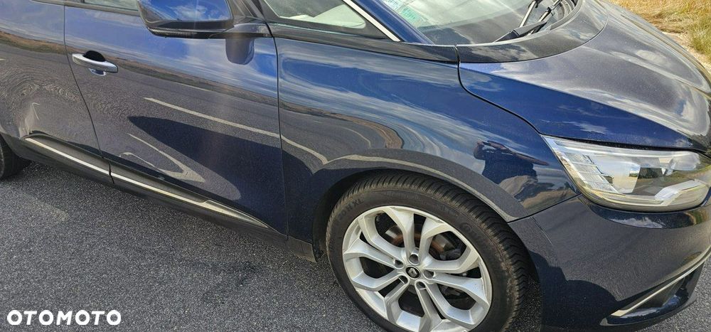 Renault Grand Scenic - 10