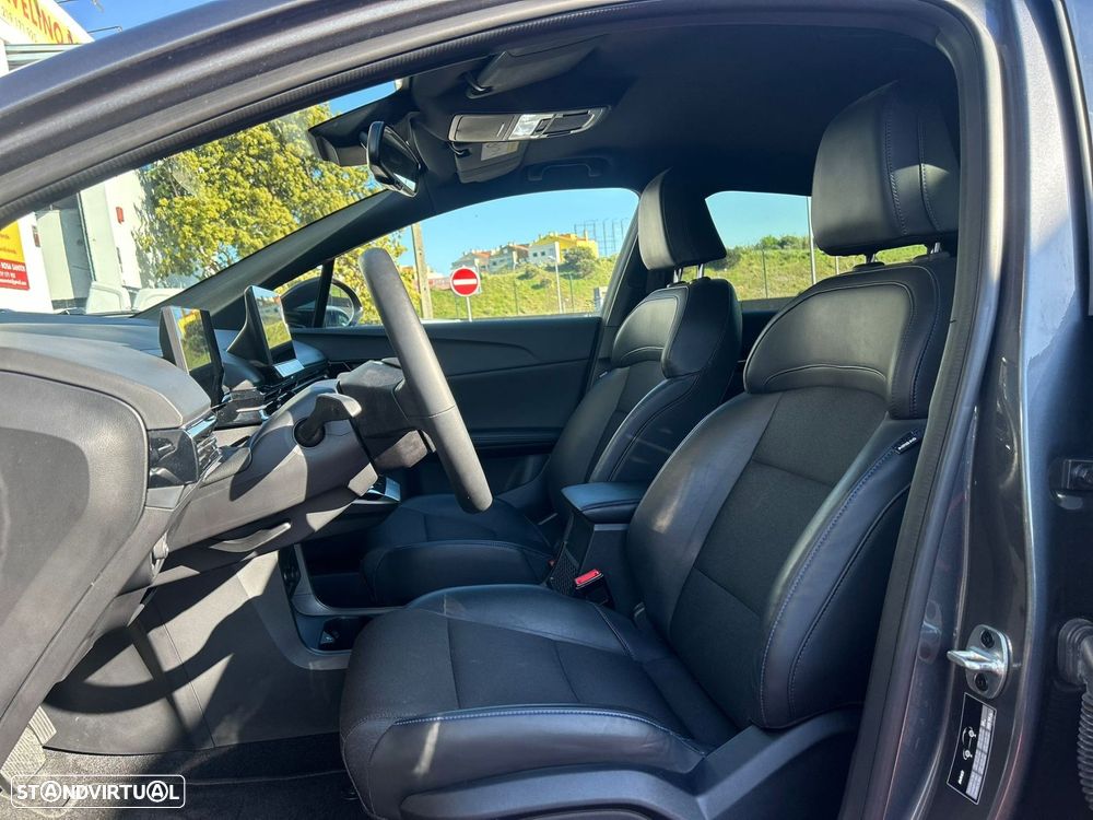 MG MG4 64 kWh Luxury - 30