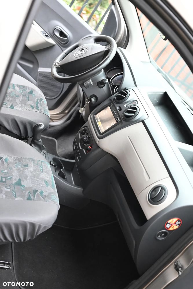 Dacia Dokker dCi 90 Laureate - 19