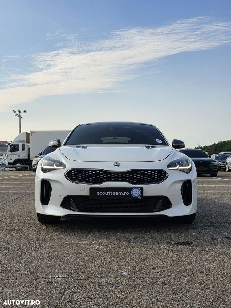 Kia Stinger - 4