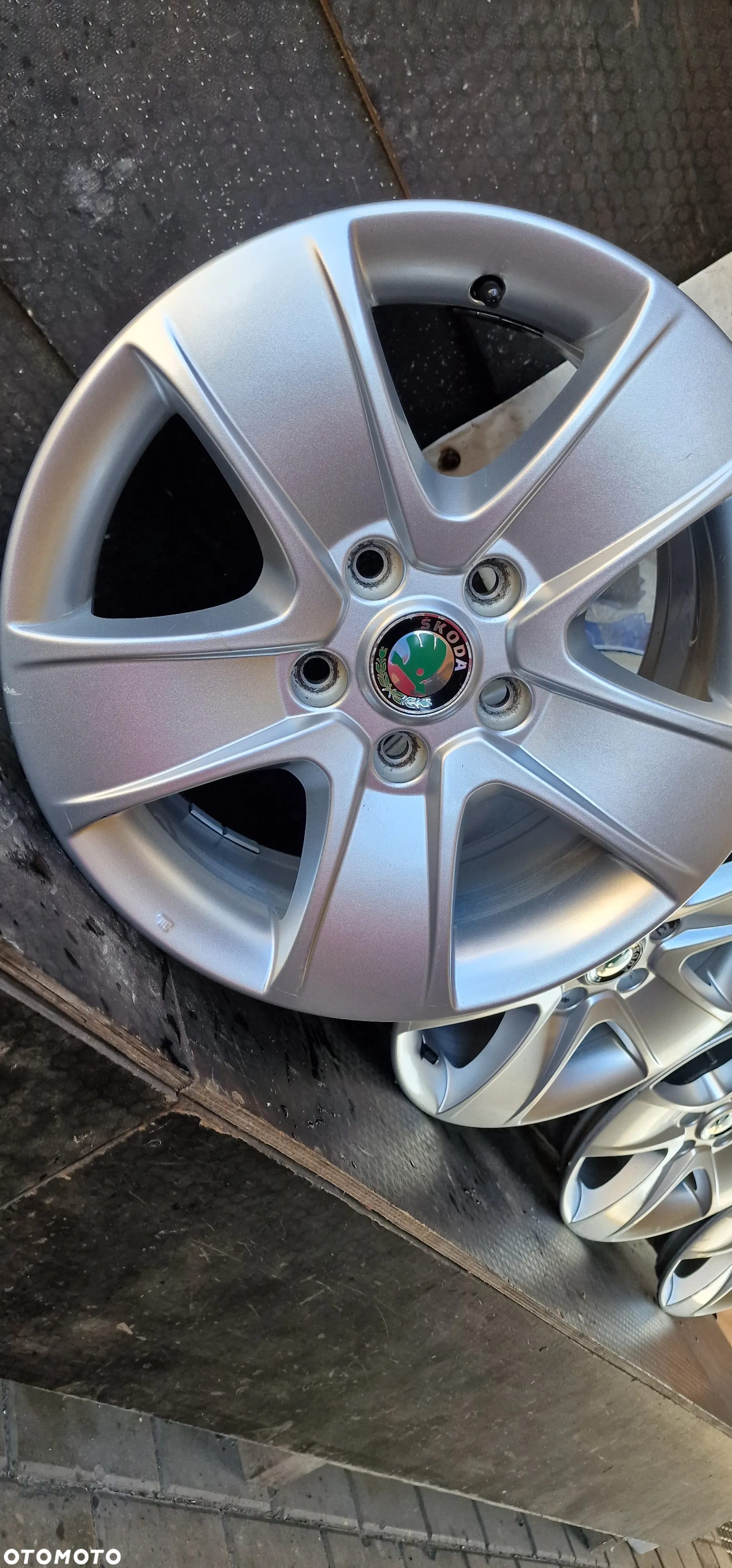 ALUFELGI SKODA OCTAVIA II Lift R16 ET50 5X112 - 5
