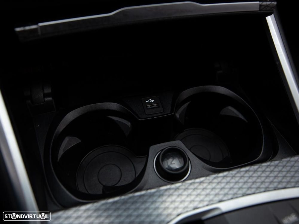 BMW 330 i xDrive Aut. - 18