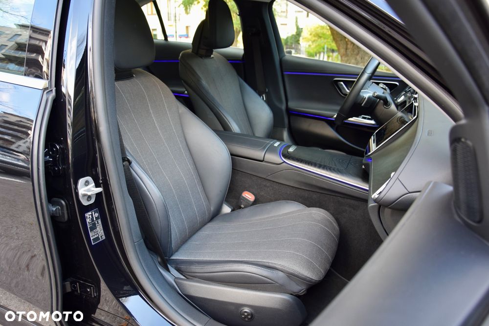 Mercedes-Benz Klasa E 200 mHEV 4-Matic Avantgarde 9G-Tronic - 17