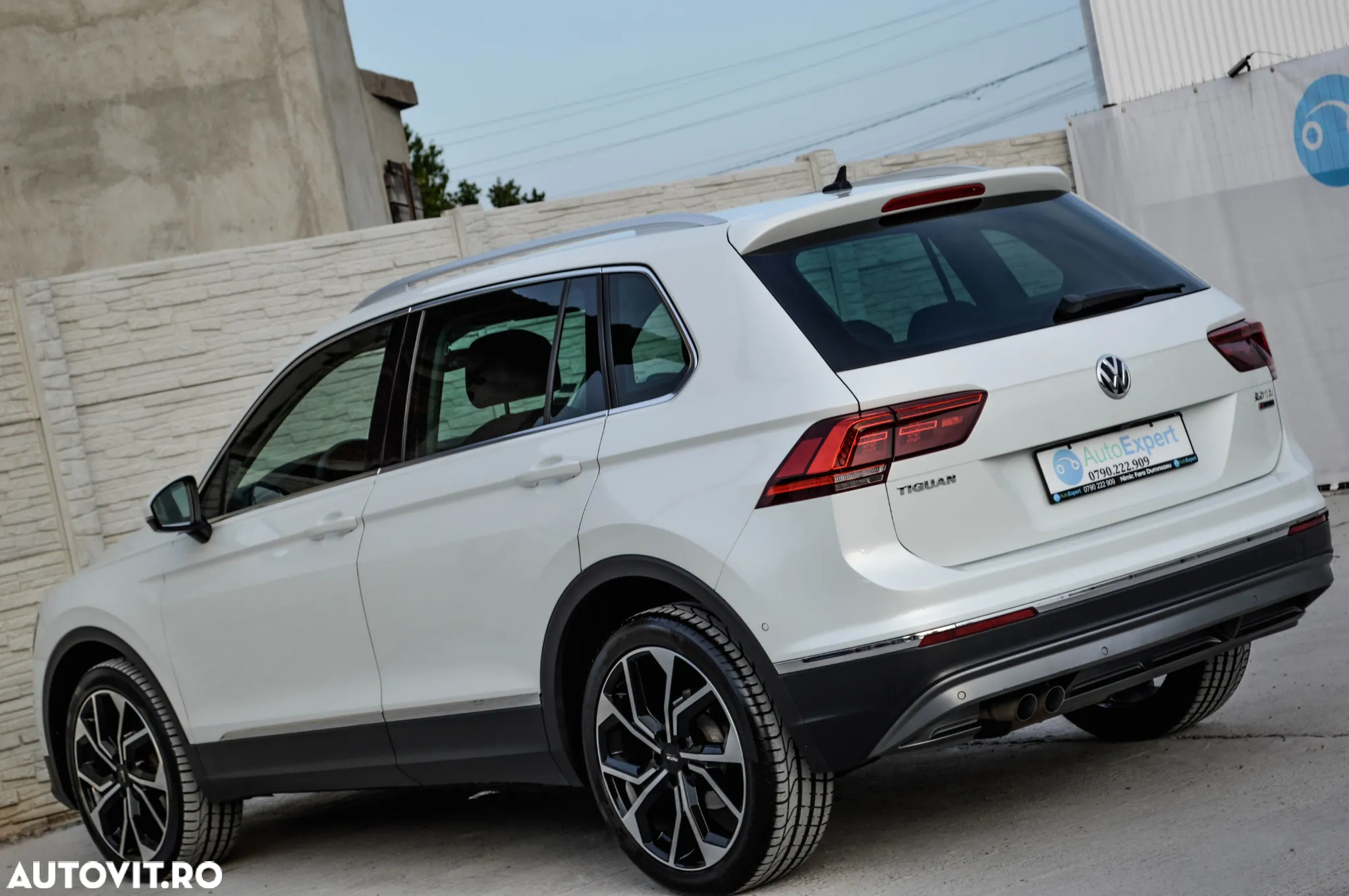 Volkswagen Tiguan 2.0 TDI 4Mot DSG Highline - 4