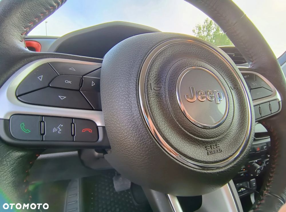 Jeep Renegade - 16
