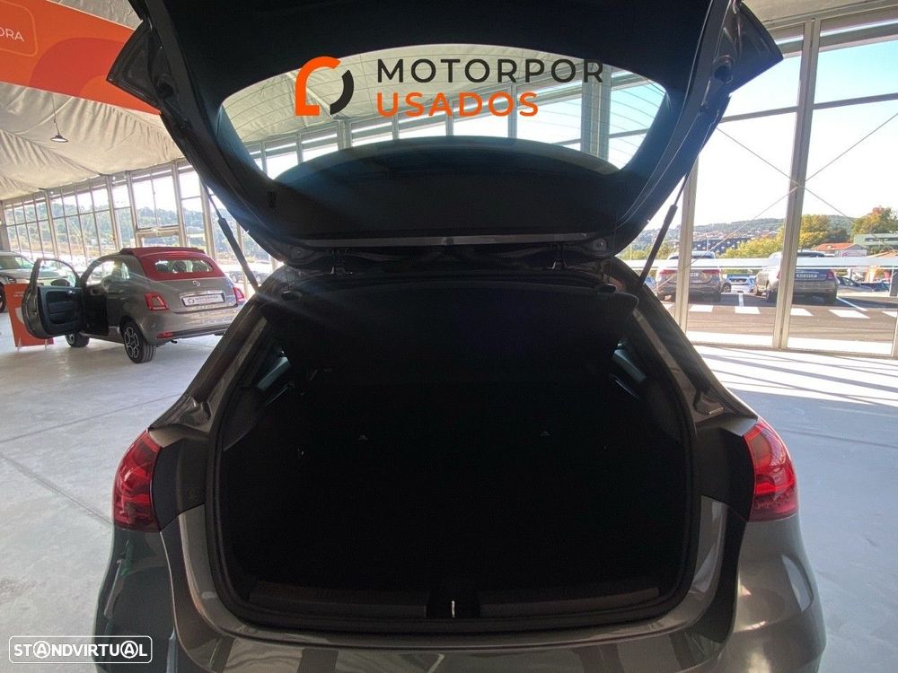 Mercedes-Benz A 200 - 6