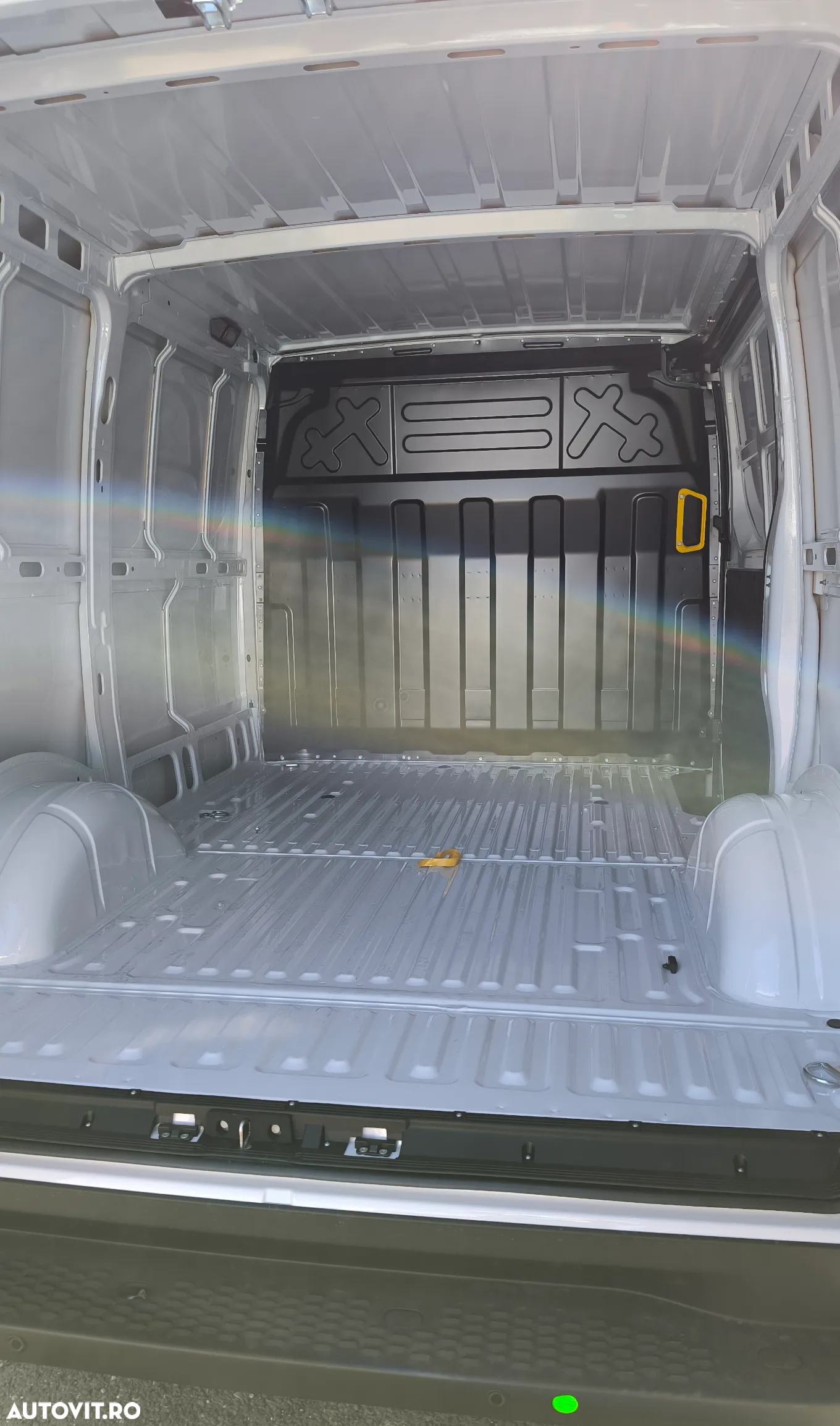 Iveco Iveco Daily - furgon 35S12V - 7mc - 10