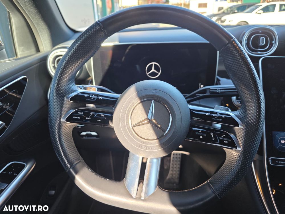 Mercedes-Benz GLC 300 4Matic 9G-TRONIC AMG Line Advanced - 18