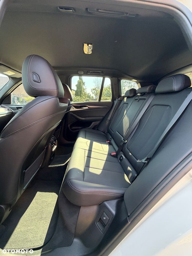 BMW X3 xDrive20d - 13