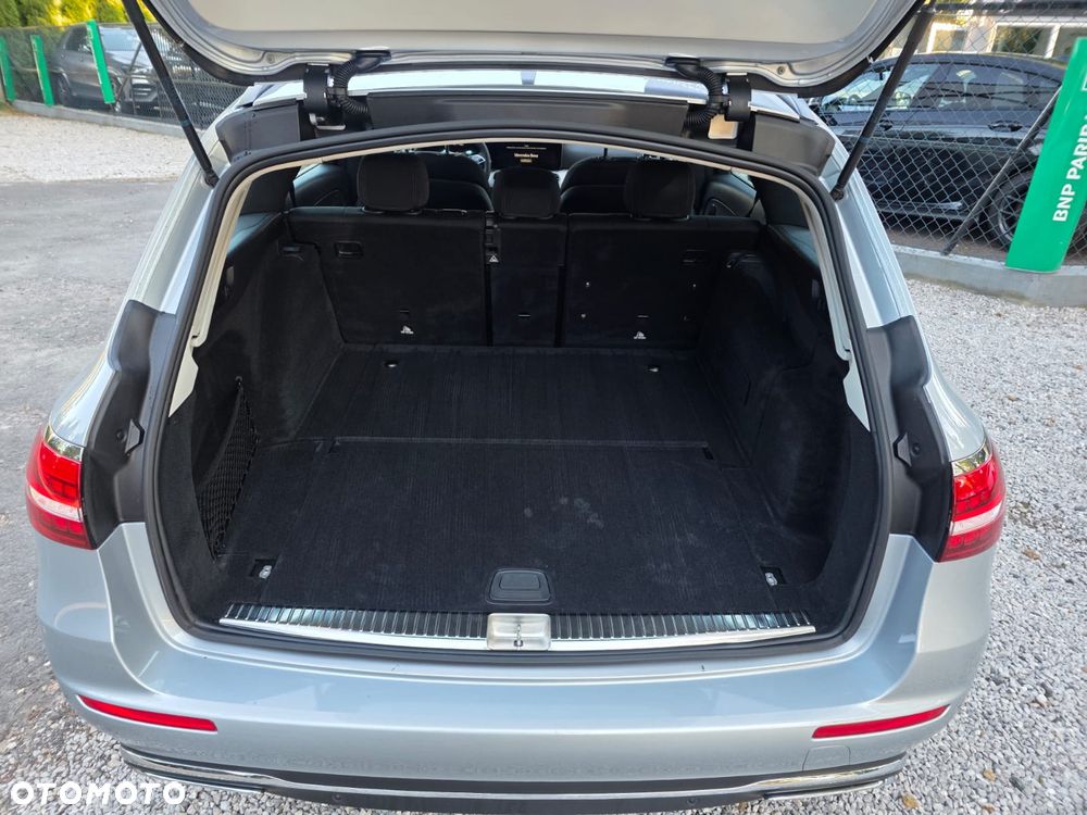 Mercedes-Benz Klasa E 250 (BlueTEC) d 9G-TRONIC - 29