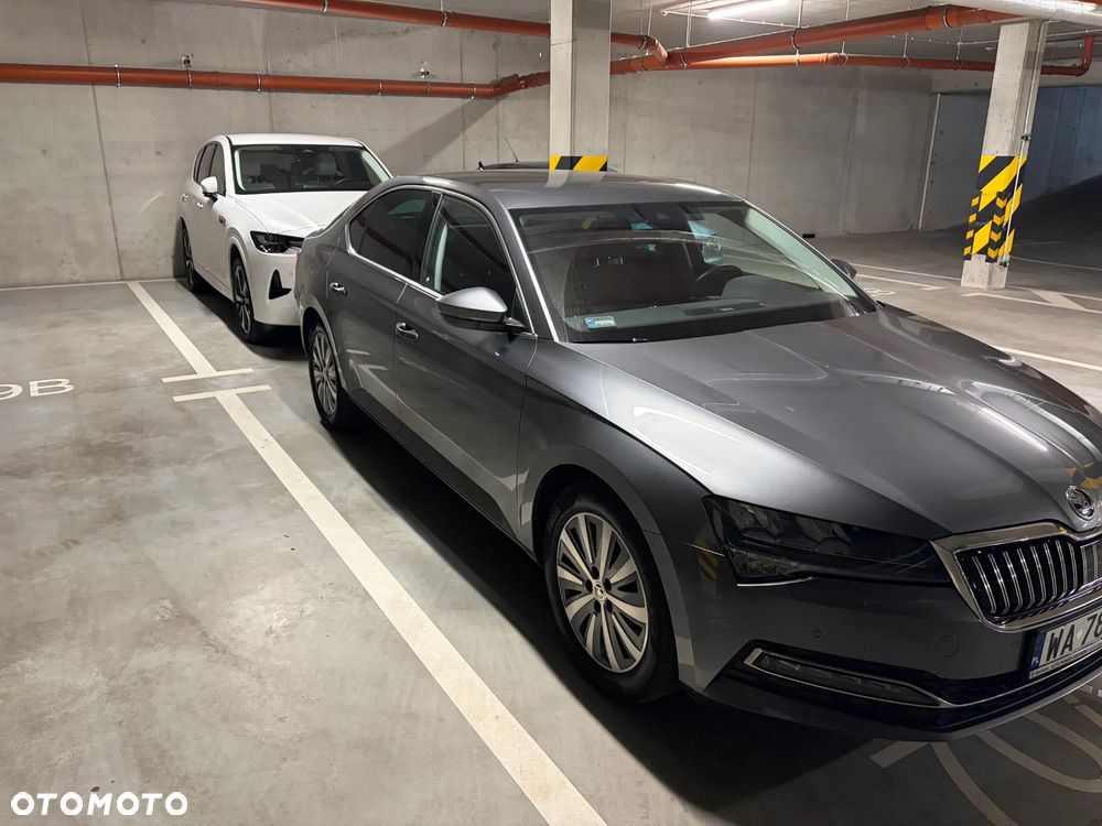 Skoda Superb 2.0 TDI SCR Style DSG - 2