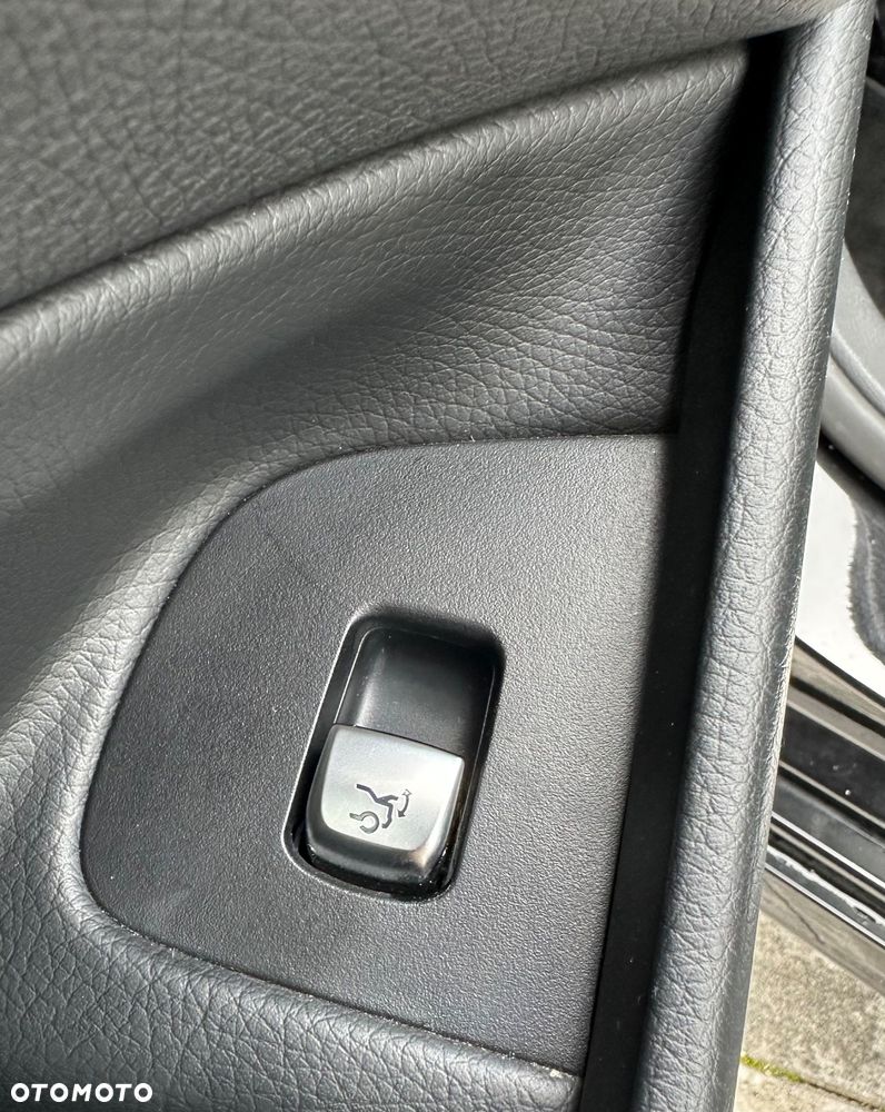 Mercedes-Benz Klasa E 350 - 17