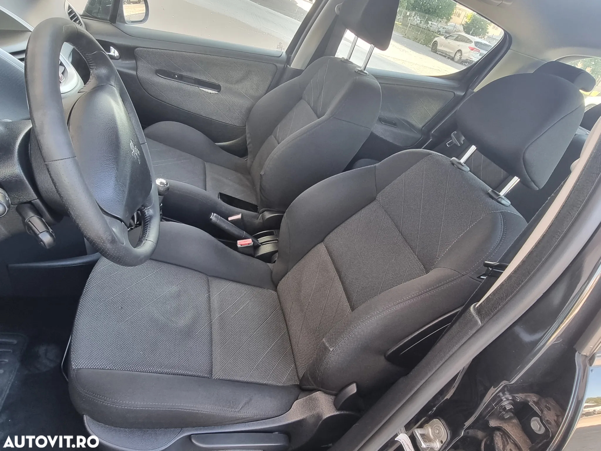Peugeot 207 1.6E Premium - 4