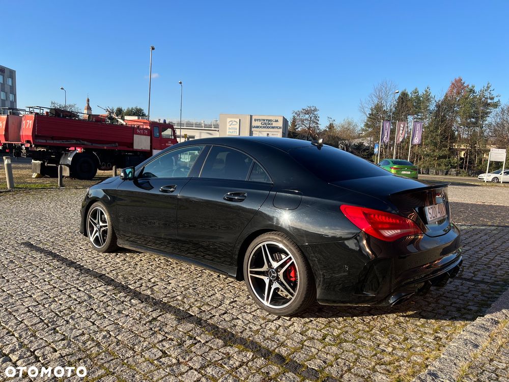 Mercedes-Benz CLA 200 7G-DCT AMG Line - 3