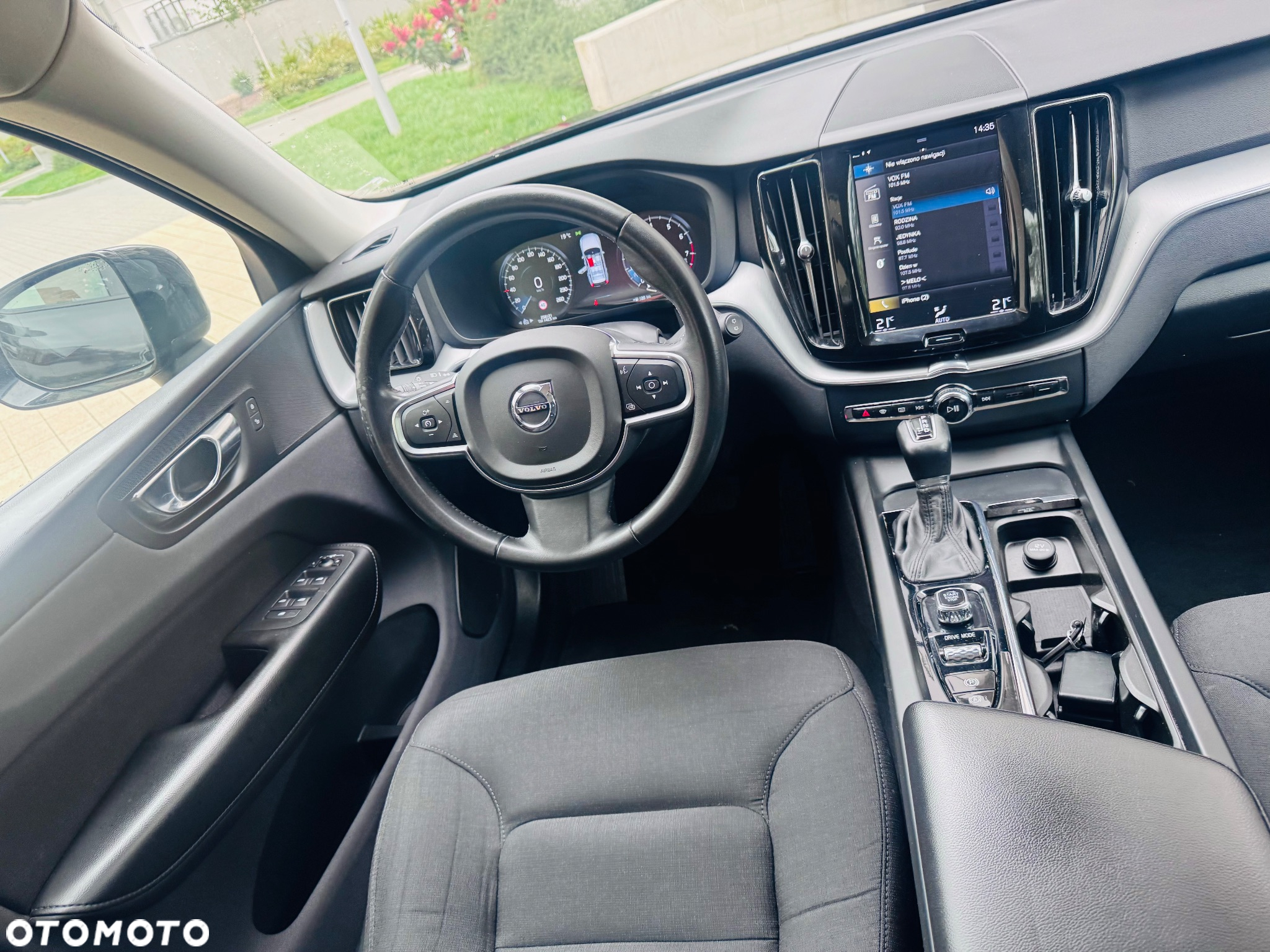 Volvo XC 60 T4 Momentum - 21