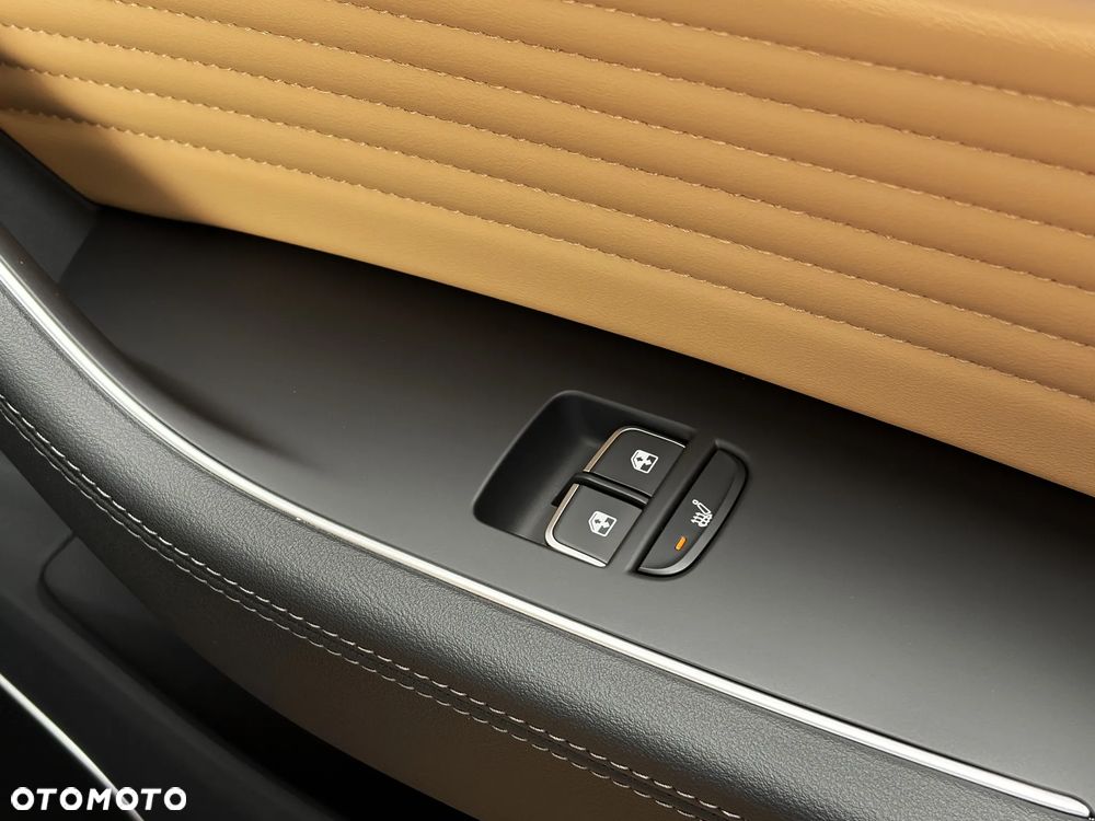 Hongqi HS5 2.0T Executive AWD - 23