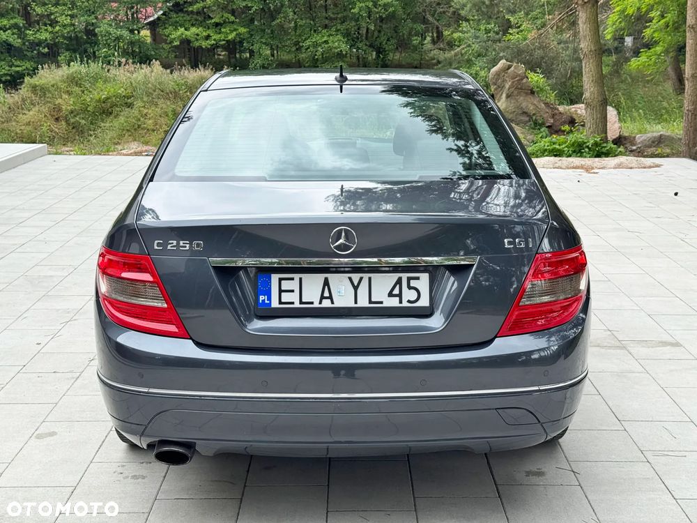 Mercedes-Benz Klasa C 250 CGI Automatik BlueEFFICIENCY Avantgarde - 12