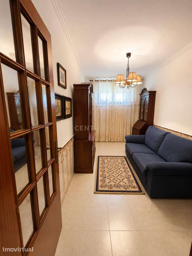 Apartamento T2 central Pontinha - Grande imagem: 4/11