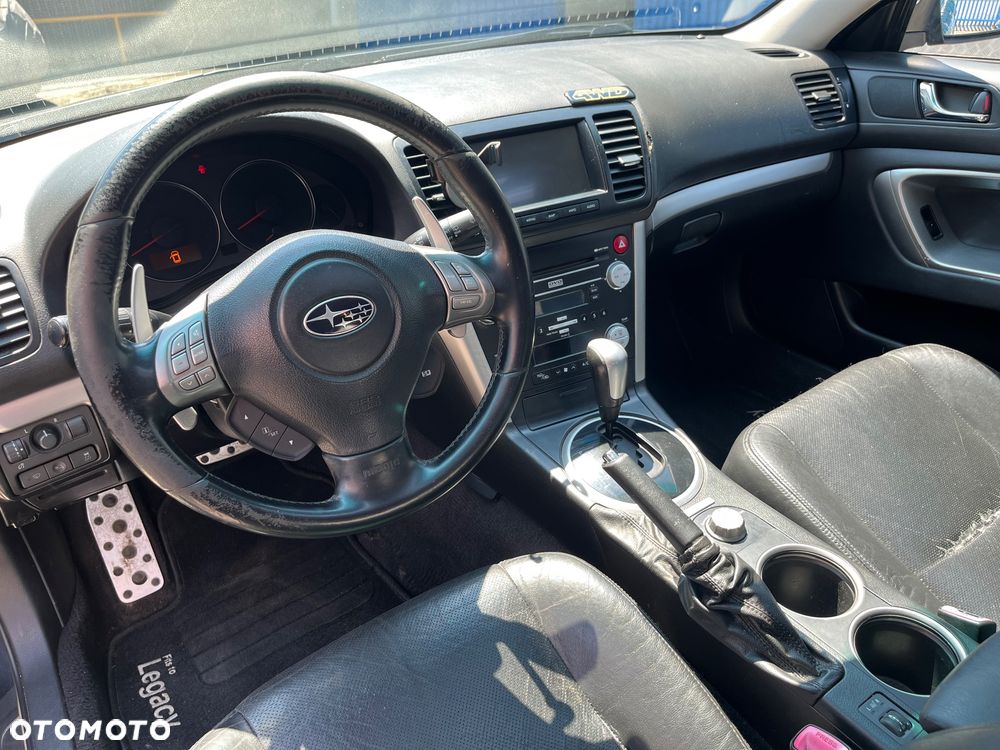 Subaru Legacy 3.0 H6 Spec B - 8