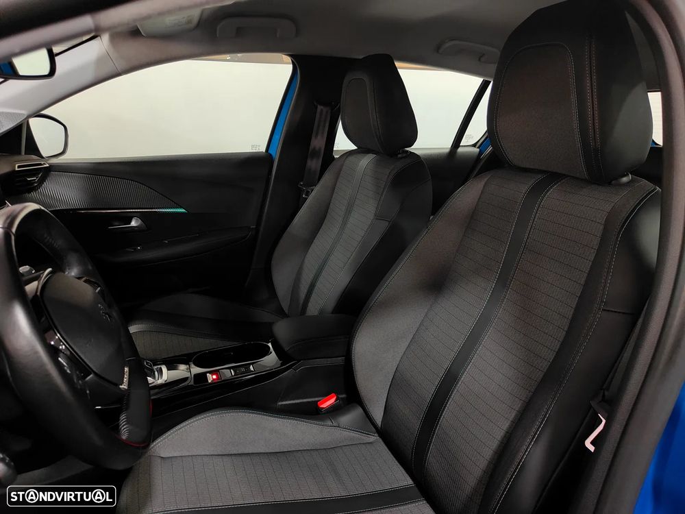 Peugeot 208 1.2 PureTech Allure EAT8 - 29