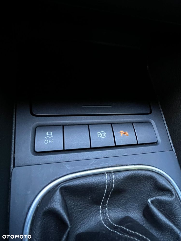 Volkswagen Golf - 20