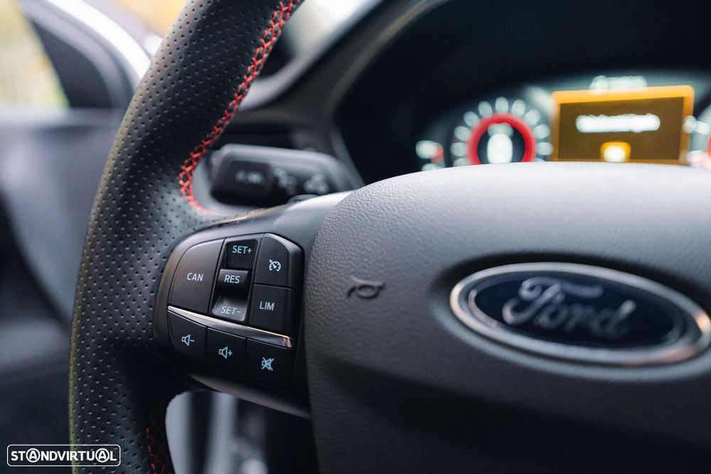 Ford Focus 1.0 EcoBoost Hybrid Aut. ST-LINE - 41